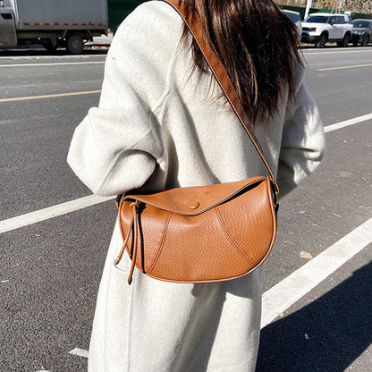 Moderná minimalistická crossbody kabelka