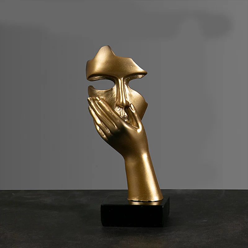 Minimalistická abstraktná figurálna socha