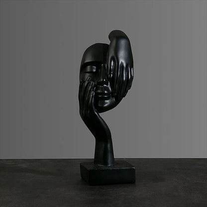Minimalistická abstraktná figurálna socha