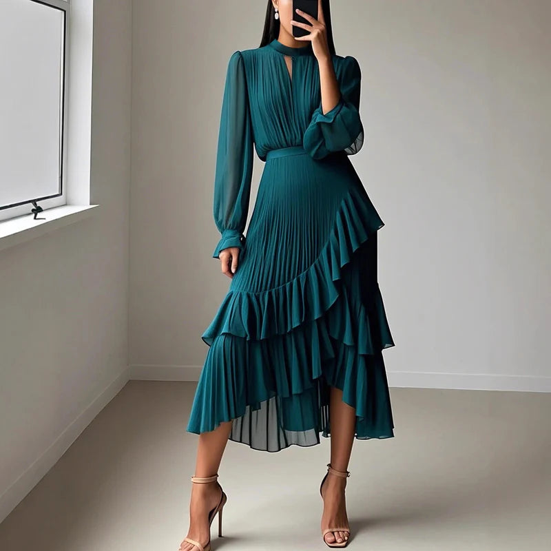 👗Dámske midi šaty s výstrihom a volánikmi😍