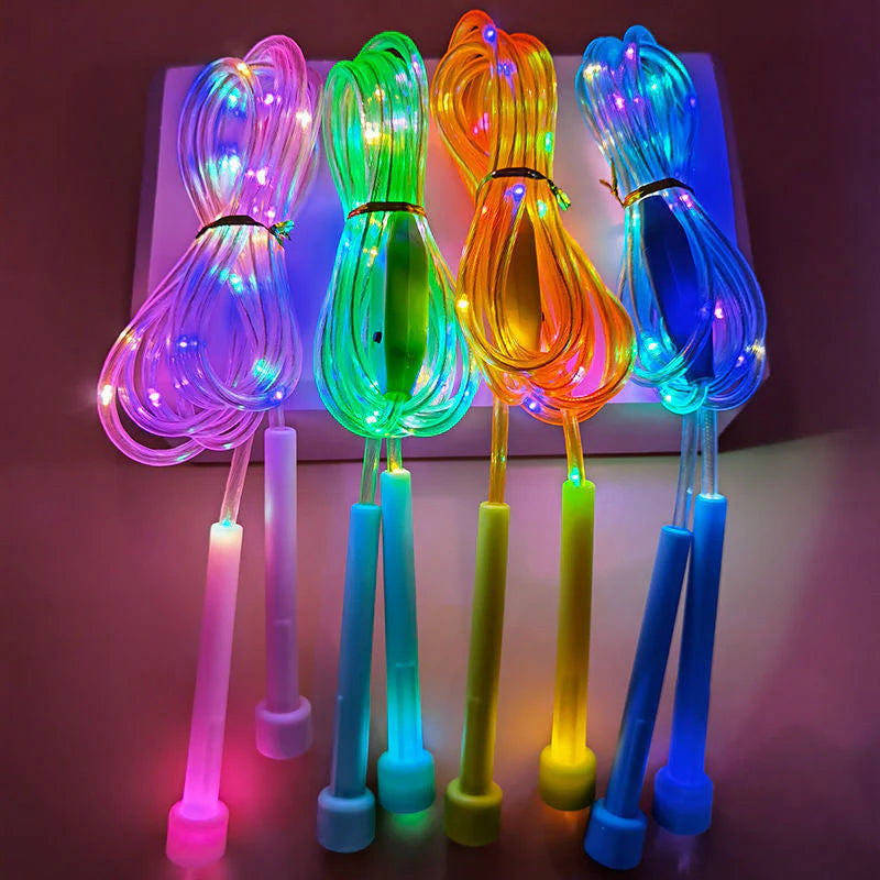 ✨LED svietiace detské švihadlo ｜Nastaviteľná dĺžka, protišmyková rukoväť, super zábava na nočné cvičenie🎯