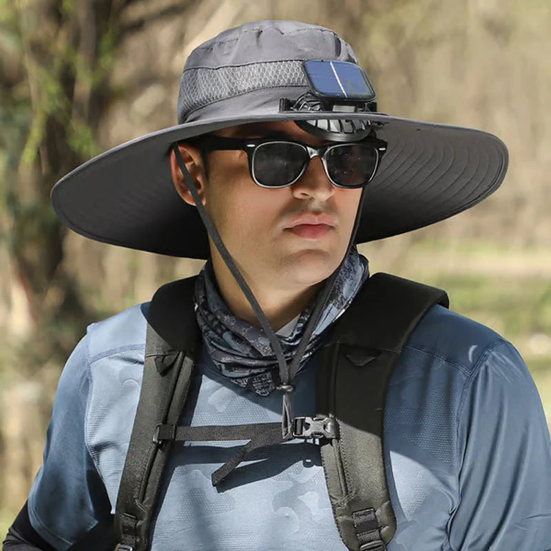 🌬️ 🌞Solárne napájaný slnečný klobúk s dvojitým ventilátorom｜Chladiaci vonkajší slnečný klobúk s dvojitým napájaním cez USB⛱️