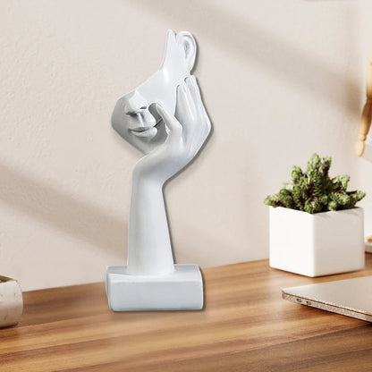 Minimalistická abstraktná figurálna socha