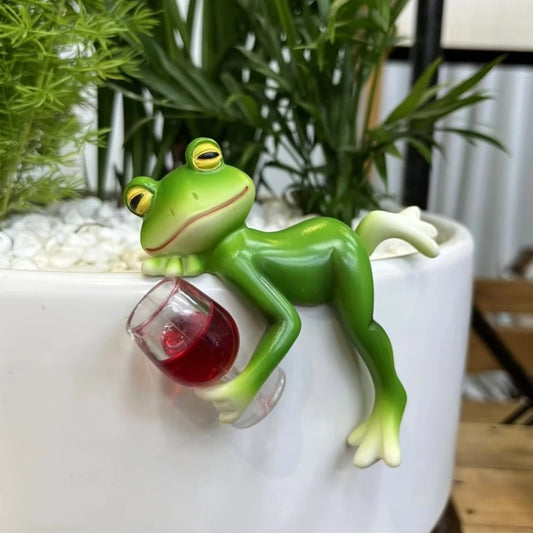 Časovo obmedzená 50% zľava 🍷 Mierne opitá, relaxačná závesná ozdoba v kvetináči v tvare žaby, zábavný a kreatívny spôsob, ako si ozdobiť balkón zeleňou 🐸