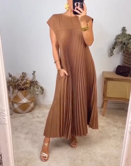 🔥Dámske skladané jednoduché jednofarebné šaty👗