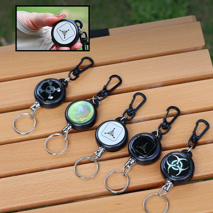 🔑 KÚPTE 1 A ZÍSKAJTE 1 ZADARMO! 🌀 Odolný navíjací prívesok na kľúče – odolný kábel, kompaktný dizajn a bezpečné puzdro na kľúče a karty 💳
