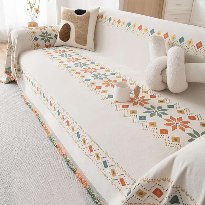 Obojstranný poťah na pohovku v bohémskom štýle so strapcami